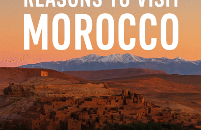 Razones para visitar Marruecos con vista panorámica del Atlas y Aït Benhaddou al atardecer