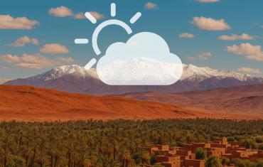 Paisaje de Marruecos mostrando el clima diverso: montañas del Atlas con nieve, dunas del Sahara y costa atlántica ¿Cuándo viajar a Marruecos?